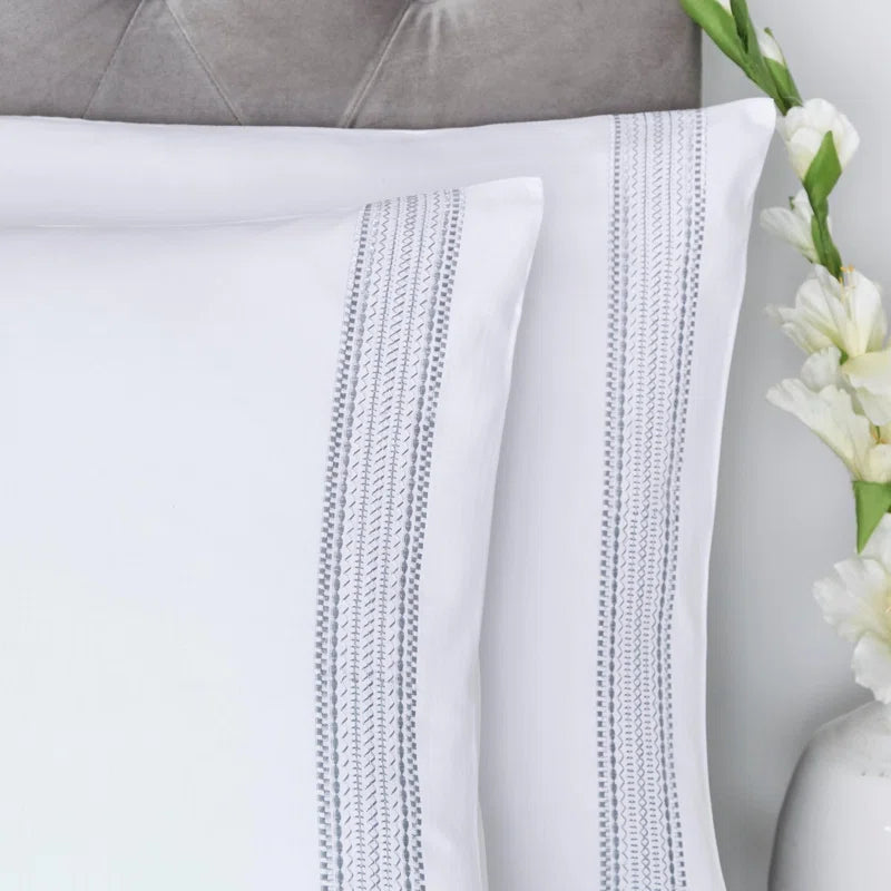 Embroidered Band Cotton No Pattern Duvet Cover Set with Pillowcases